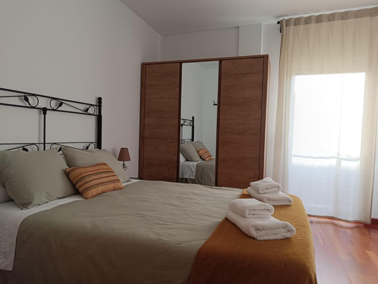 Apartamento Plaza De La Iglesia Deltebre Exteriér fotografie